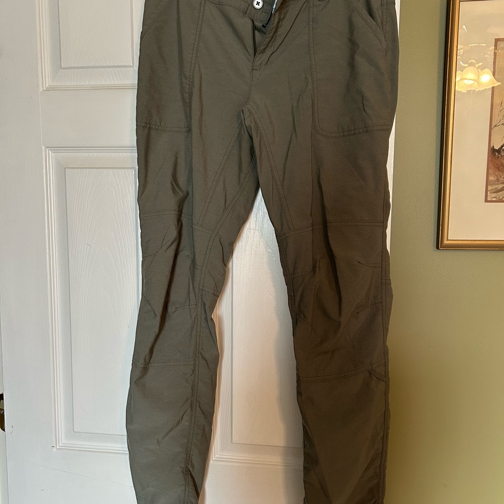 Columbia Women’s Olive Green Pants